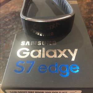 Seven Edge phone. With Samsung Fitbit